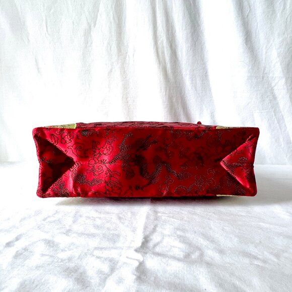 New Red and Gold Satin Purse, Asian Inspired Top Zipper Closure - Picture 6 of 10